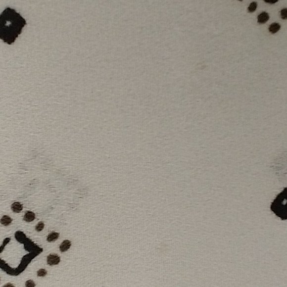 Women's size XS Banana Republic spring/summer light fabric patterned flowy top - Picture 9 of 9